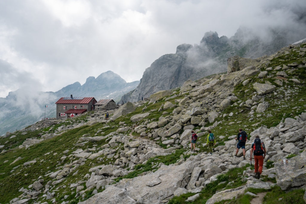 Giorno 3 del Sentiero Roma:arriviamo al rifugio Gianetti, rifugio che ha ospitato miti dell