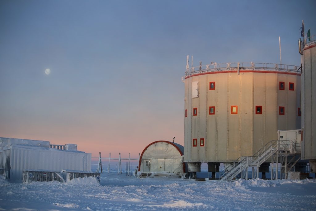 La base Concordia in attesa della prima nuova alba del 2019 - Foto ESA/IPEV/PNRA: N. Albertsen