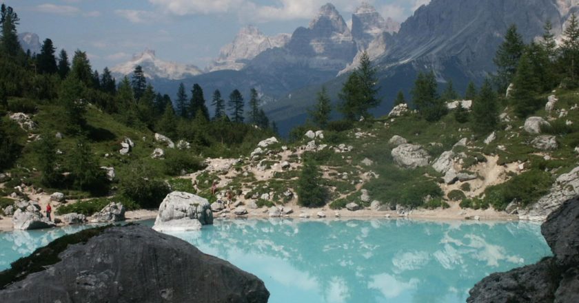Il lago Sorapis sopra Cortina