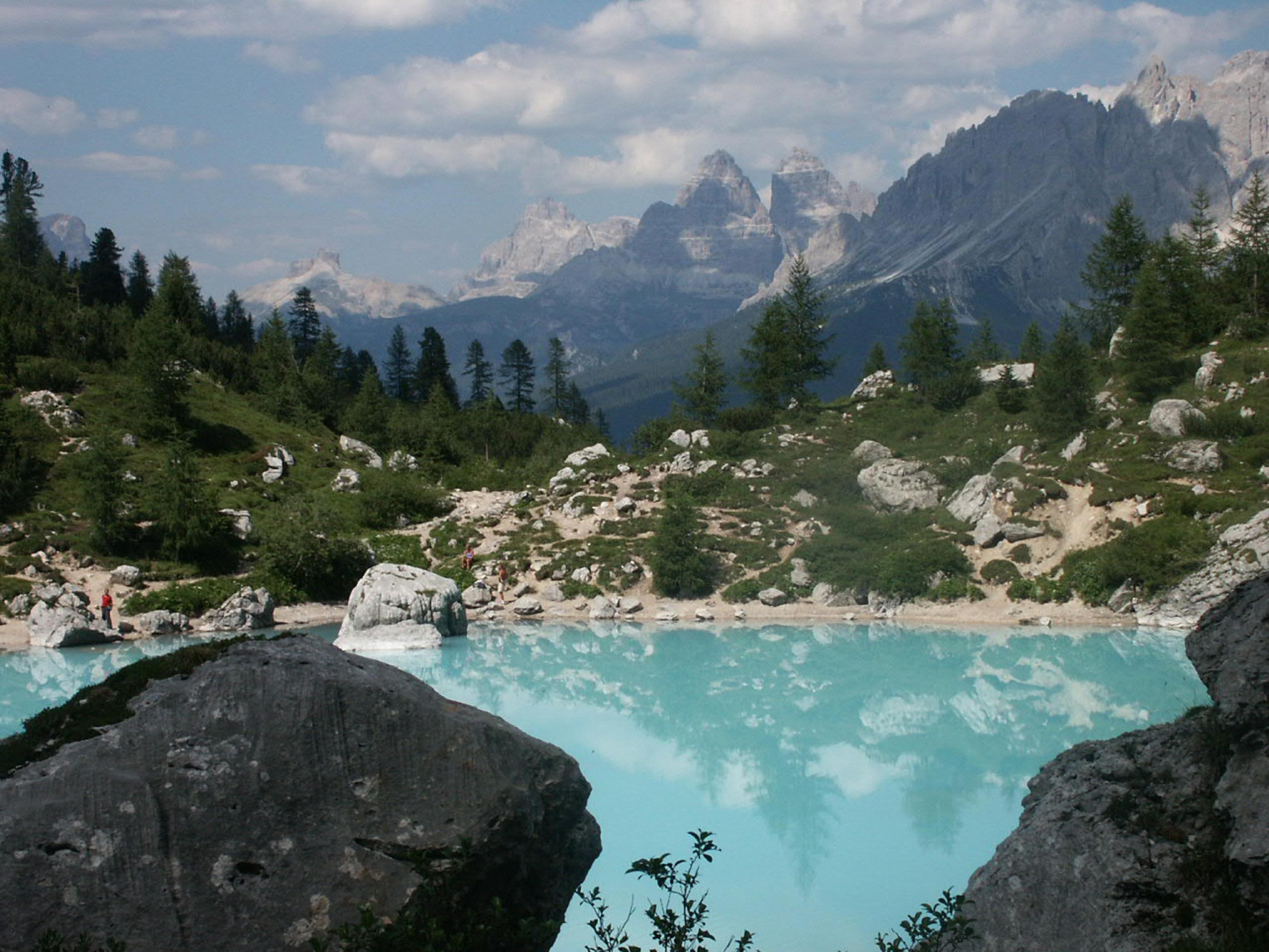 Il lago Sorapis sopra Cortina