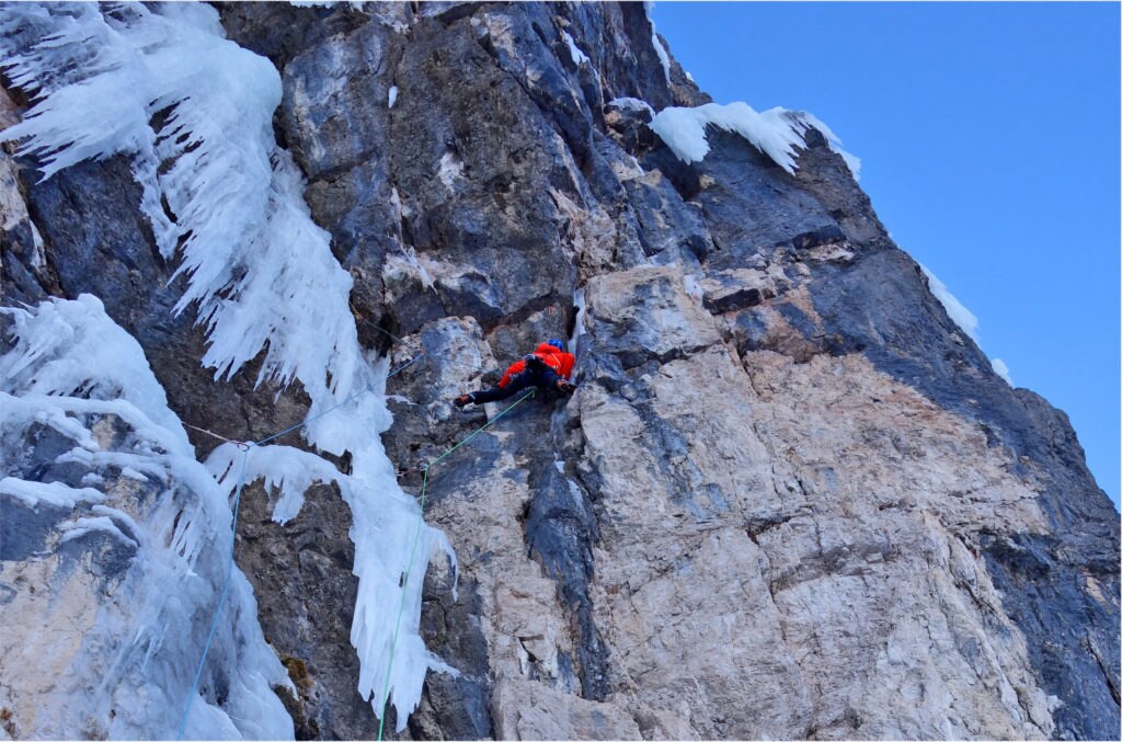 In Dolomiti, sulla via "Spitzborscht". Foto archivio Simon Messner