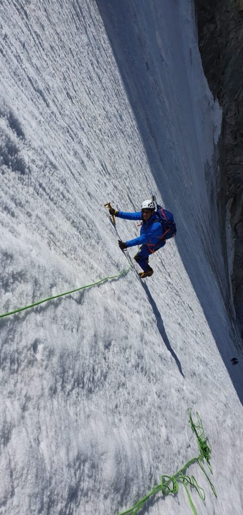 La foto pubblicata "verticalizzata" da Eric Woerth