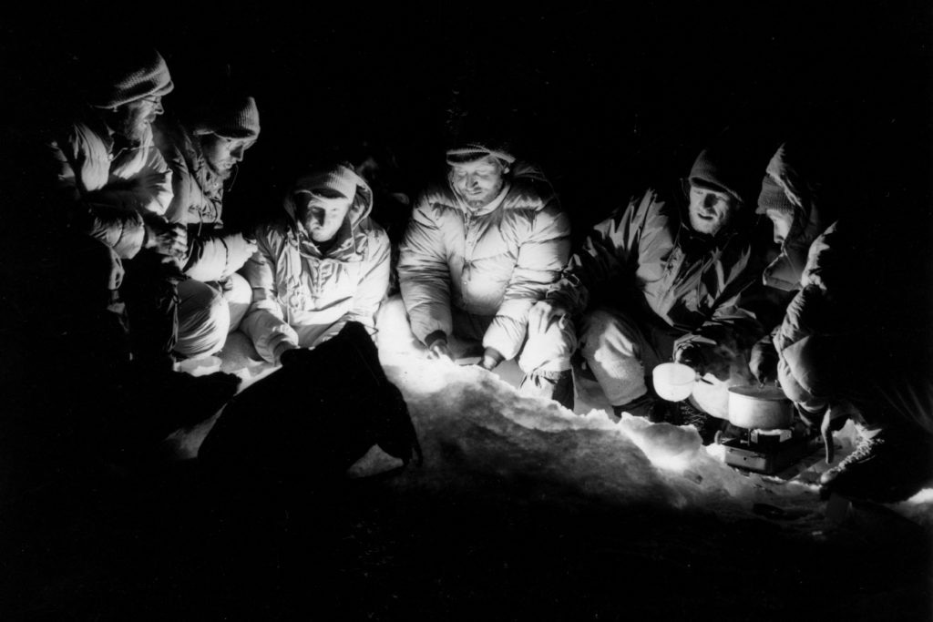 Saraghrar Peak 1959, sera al campo