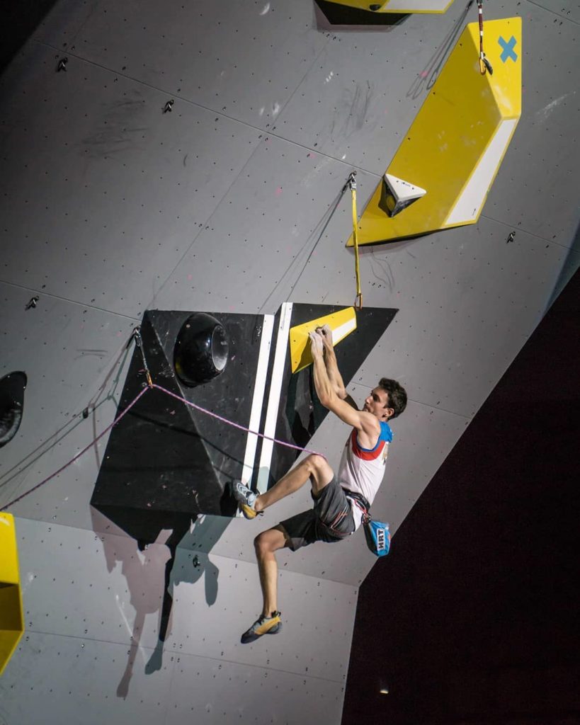 Stefano Ghisolfi in parete durante la finale del Campionato del Mondo Lead 2019 ad Hachioji, Giappone - Foto Instagram @Stefano Ghisolfi