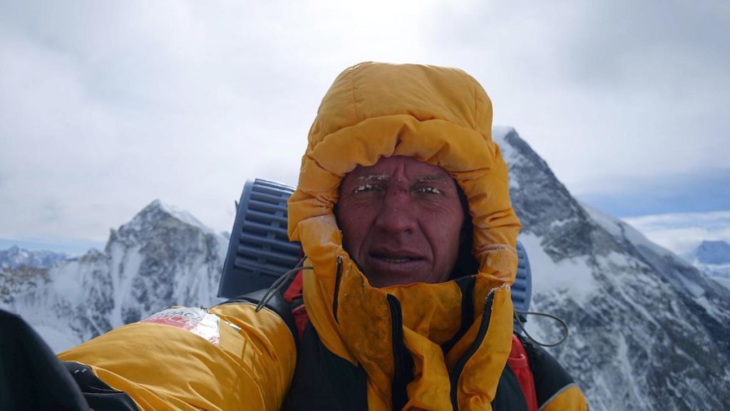 Denis Urubko durante il tentativo di salita al K2 in inverno nel 2017/18. Foto @ Denis Urubko