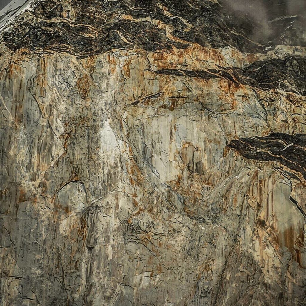 La parete ovest. Foto @ Matteo della Bordella