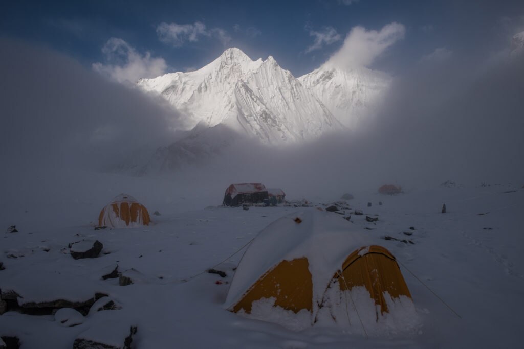 Dalla spedizione al K2. Foto archivio Horn