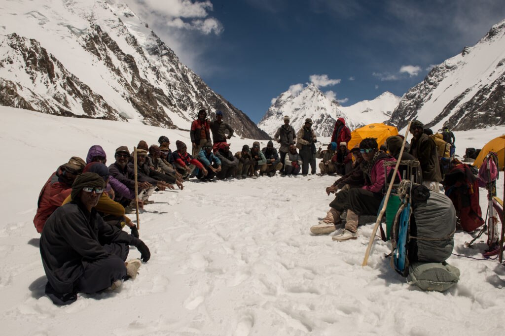 Dalla spedizione al K2. Foto archivio Horn