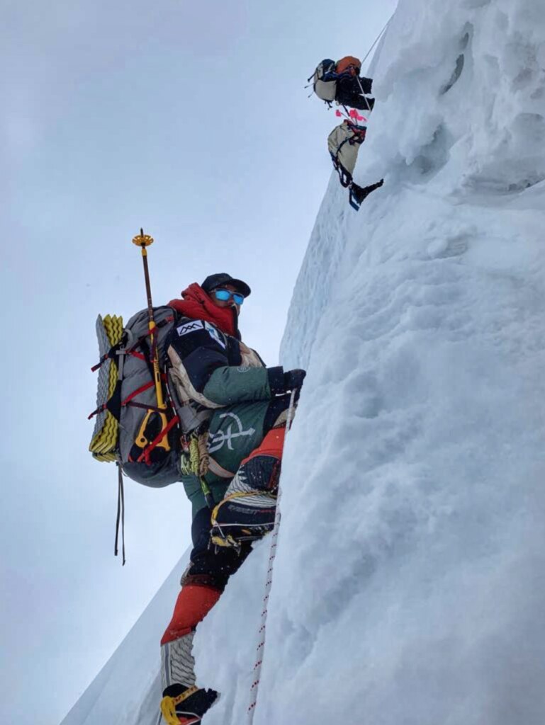 In salita verso C2. Foto @ Nirmal Purja Twitter