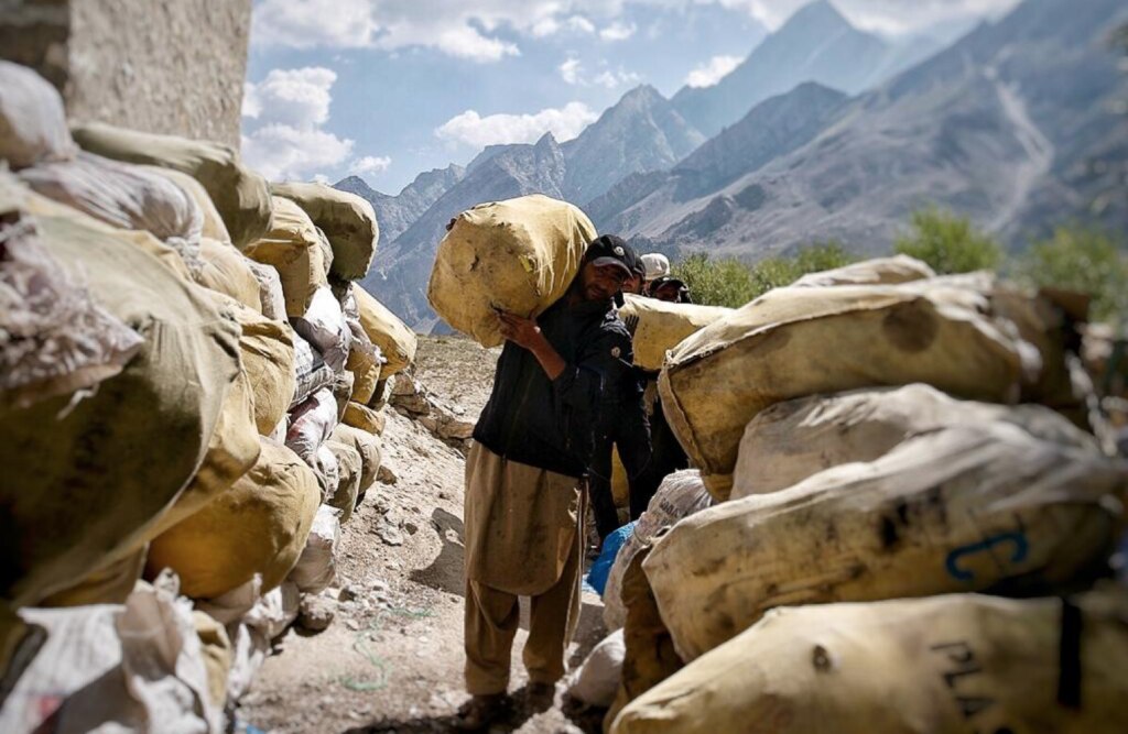 Keep Baltoro Clean, Foto @ Paolo Petrignani