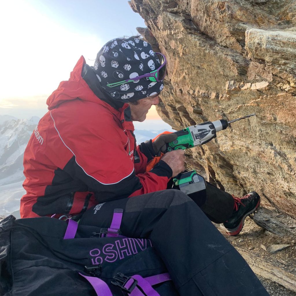 Lavori di messa in sicurezza della via. Foto Flavio Bich