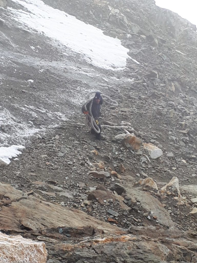 Lavori di messa in sicurezza della via. Foto Flavio Bich
