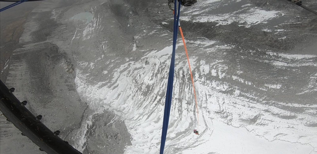 Una foto del soccorso sul Chuki Mago. Foto @ Alex Txikon FB