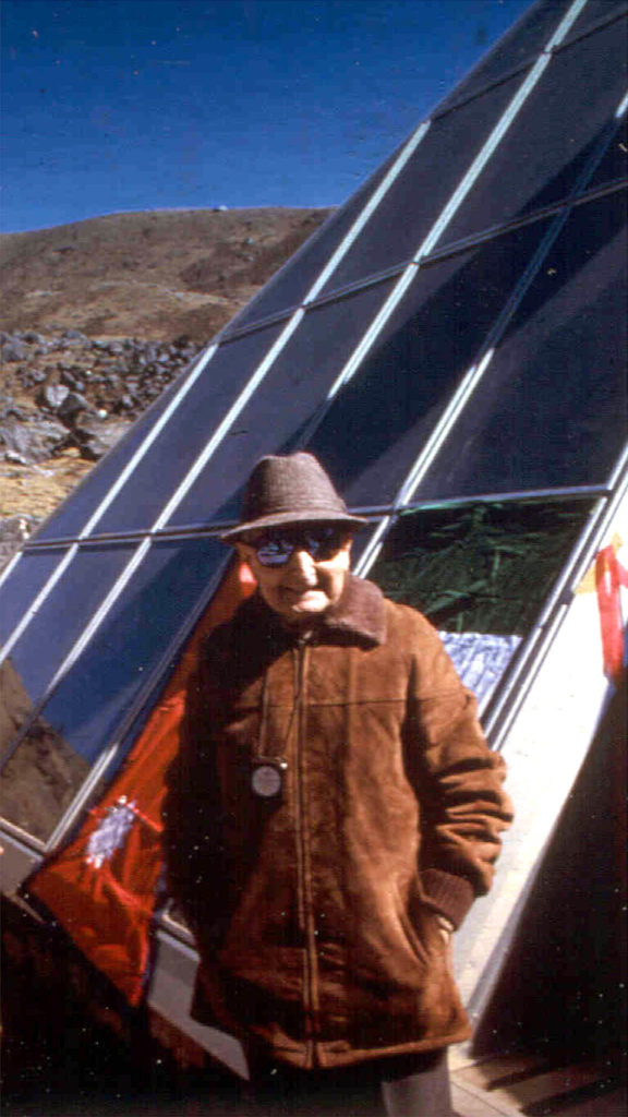 Alle spalle di Ardito Desio il Laboratorio Osservatorio Piramide dell