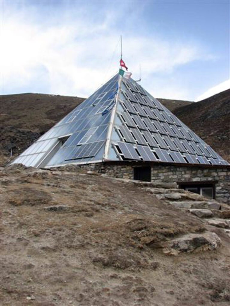 Il Laboratorio Osservatorio Piramide ai piedi deell