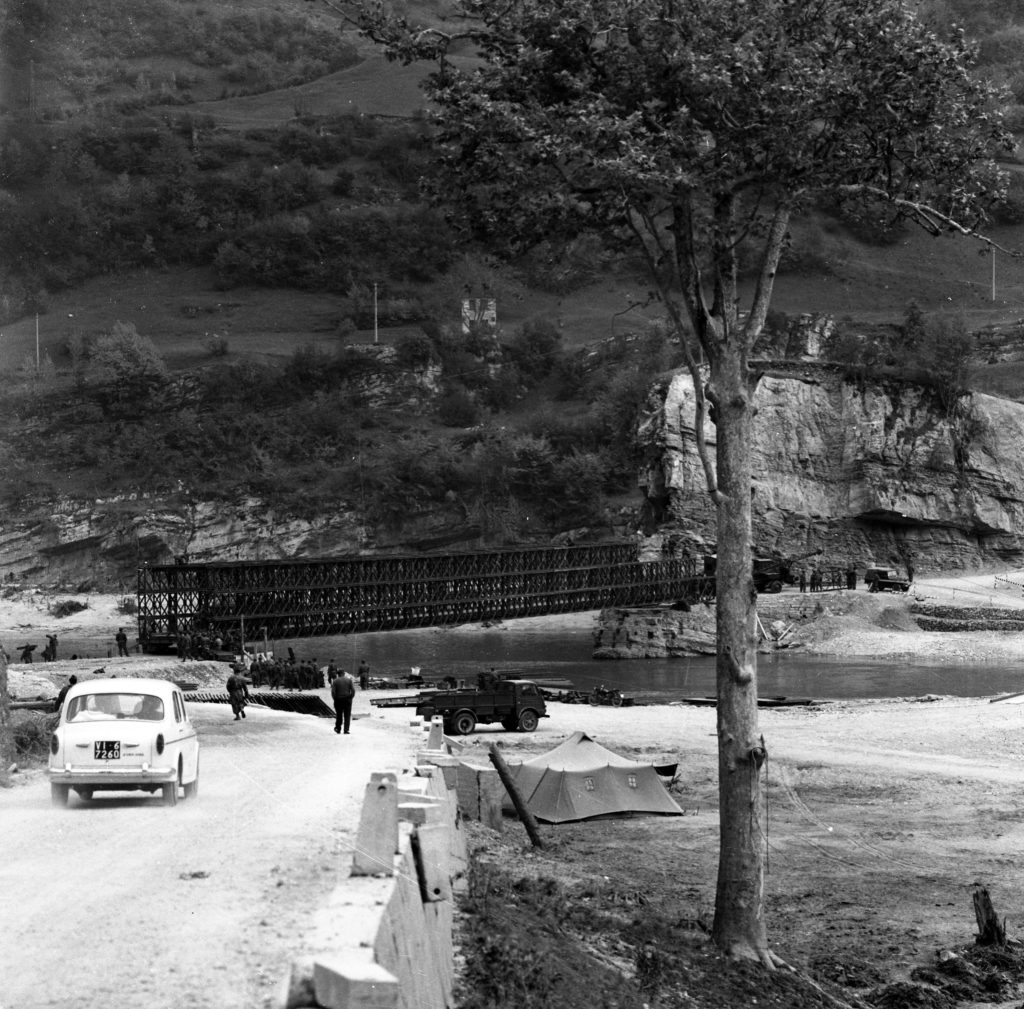 I segni del disastro vicino a Longarone