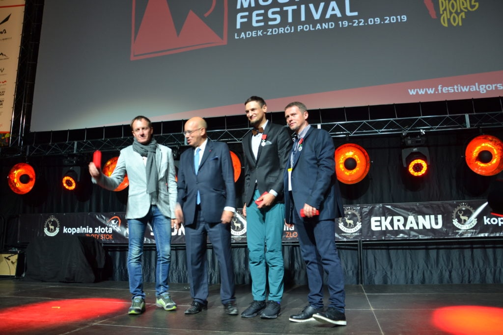Denis, il console francese, Adam e Jarosław. Foto Gian Luca Gasca