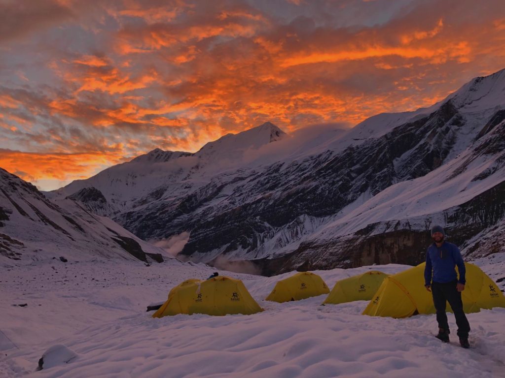 Tramonto al campo base del Dhaulagiri - Foto Moeses Fiamoncini