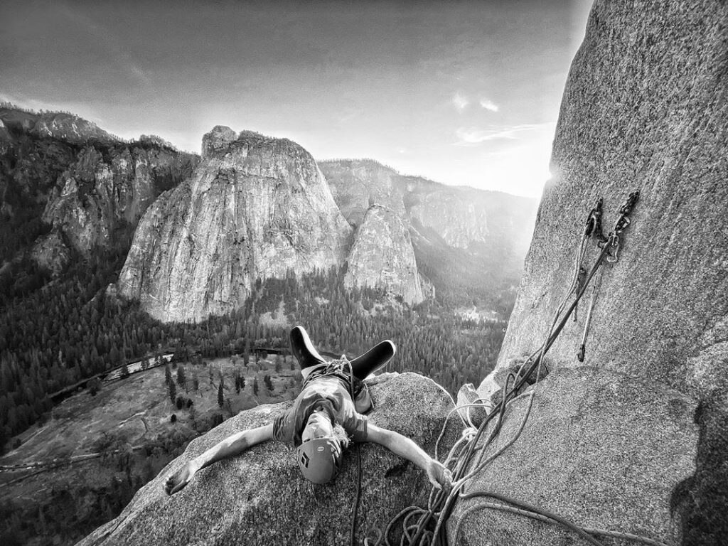 Barbara Zangerl in un momento di riposo durante la salita di The Nose - Foto Instagram Jacopo Larcher