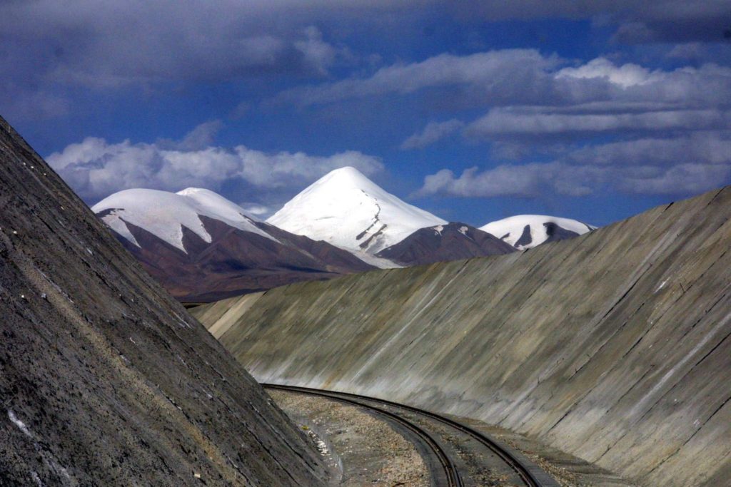 La ferrovia del Tibet nella Provincia del Qinghai. Foto @ EPA/QI ZI