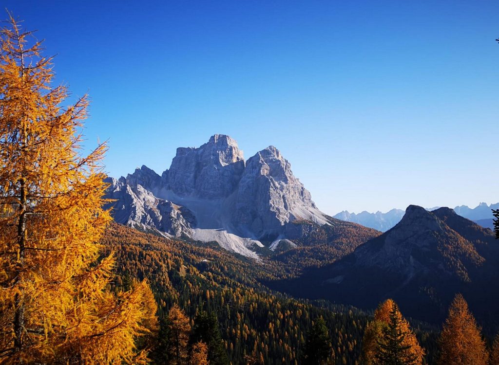 Il foliage nelle Dolomiti. Foto @ ANSA/MICHELA TORRE