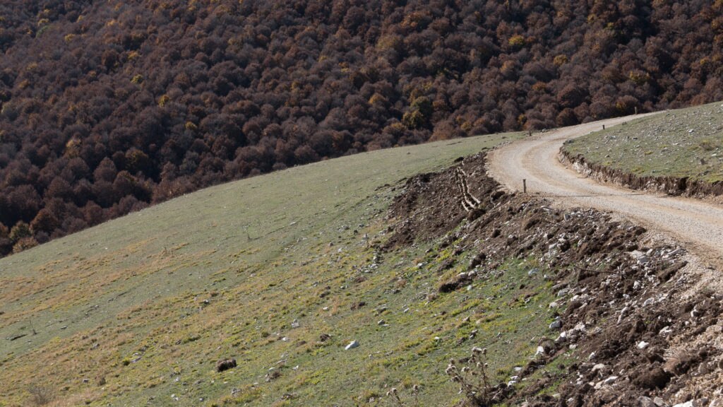 La strada dei Pantani dopo i lavori. Foto @ CAI-TAM Lazio