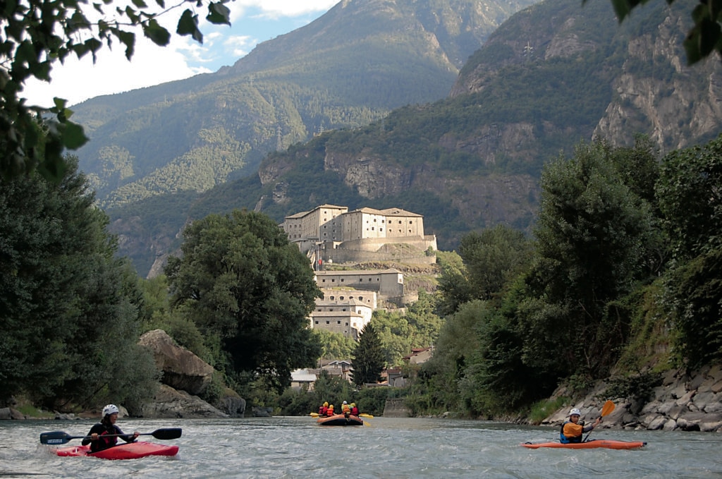 Il Forte di Bard visto dalla Dora Baltea. Foto @ Turismo Valle d