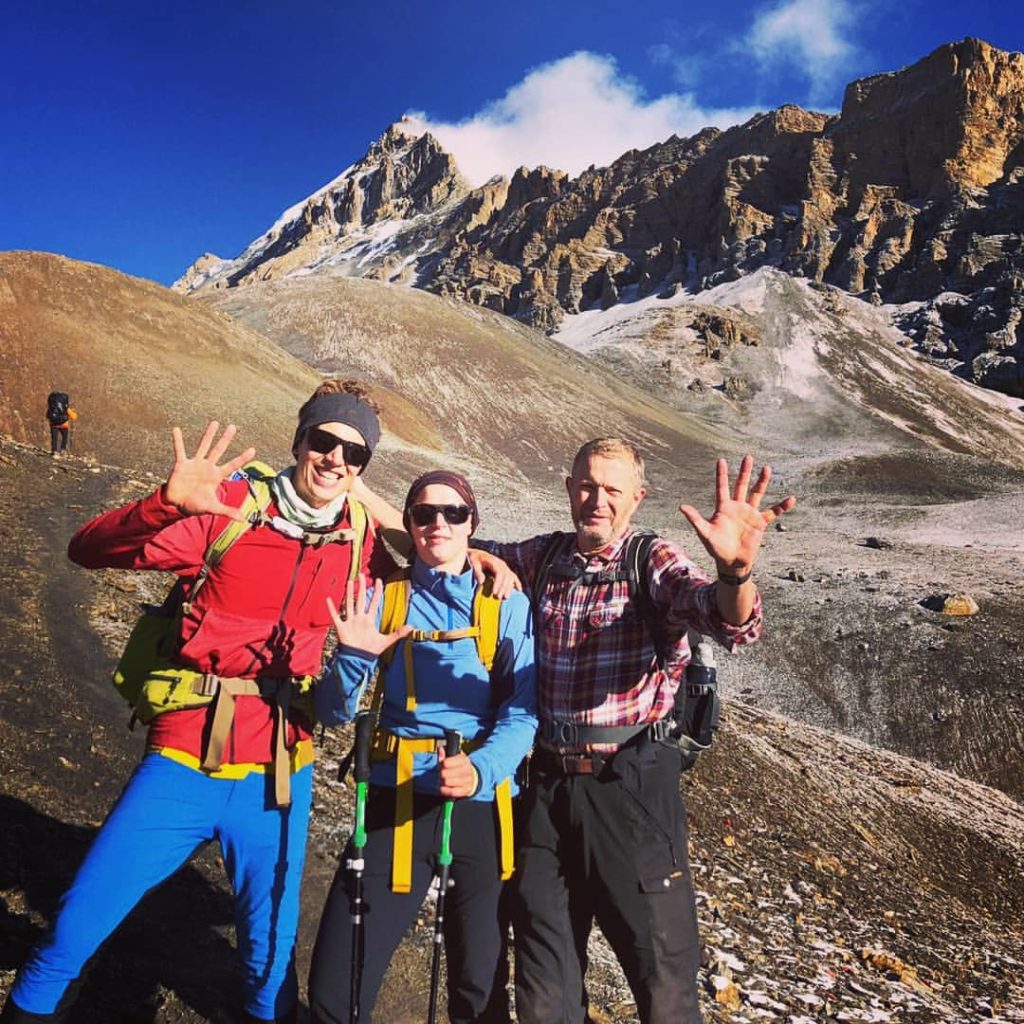 Ultima foto di famiglia prima di dividersi per Jost, padre e sorella - Foto Instagram Jost Kobusch