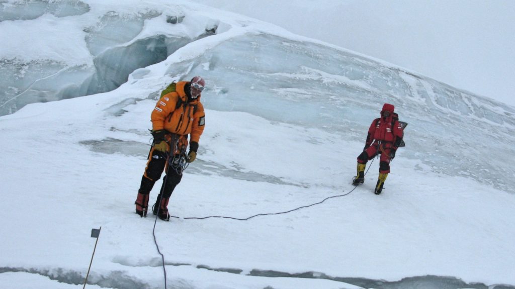 Spedizione invernale al Gasherbrum II. Si può notare l