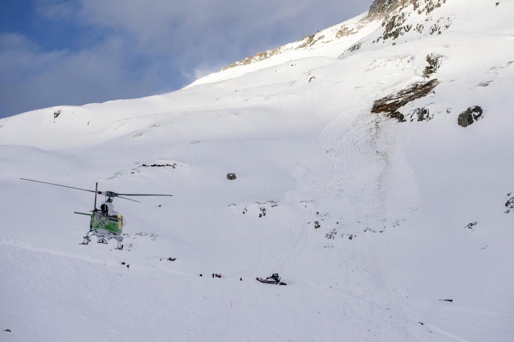 Valanga sulle piste di Andermatt. Foto @ ANSA