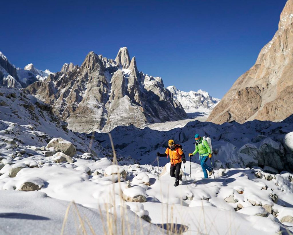 Lungo il Baltoro. Foto @ Simone Moro - Matteo Pavana