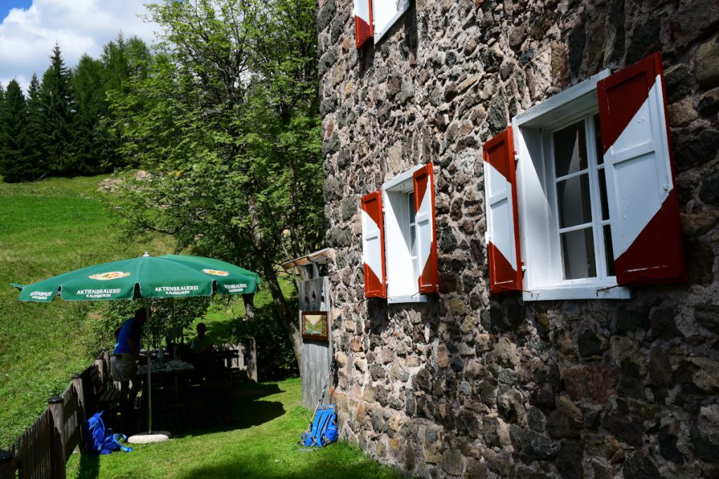 Il rifugio La Rezila