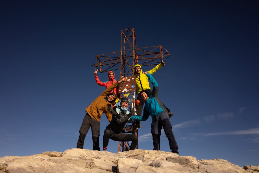 In cima al Marguareis, cima più alta dei monti Liguri. Foto Va