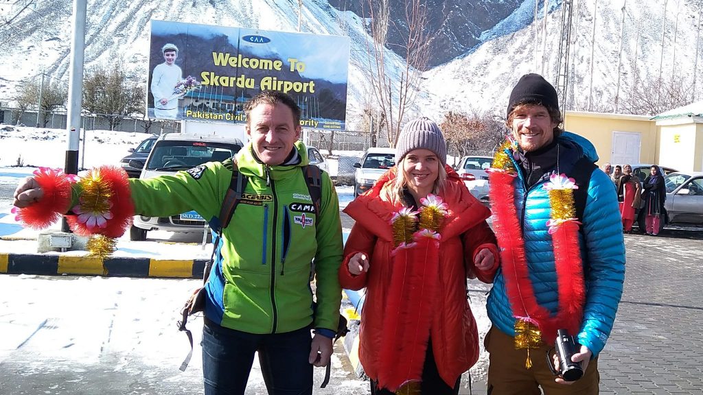 Denis Urubko, Don Bowie e Lotta Nakyva a Skardu