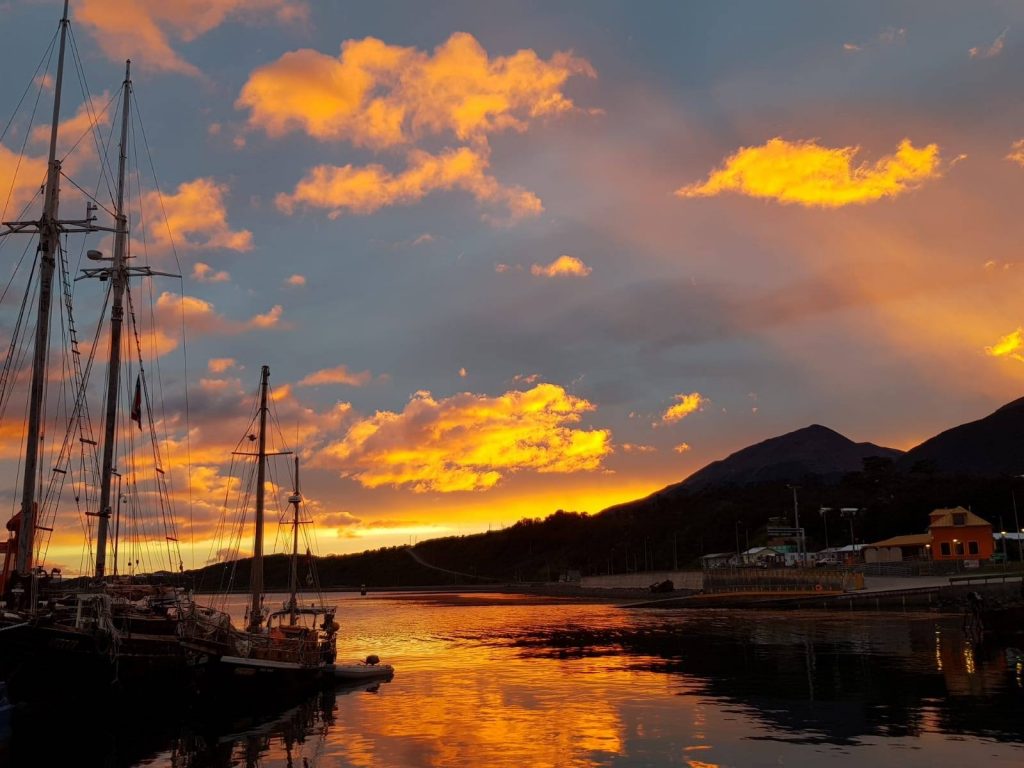Puerto Williams, Cile. Foto @ Alex Txikon