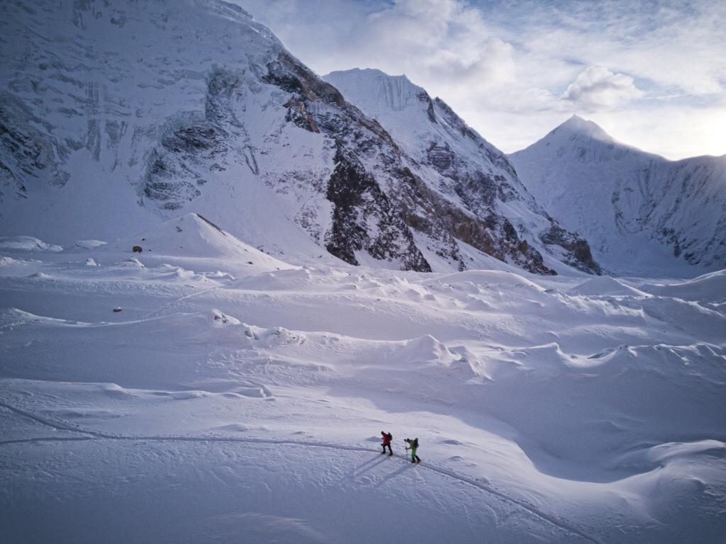 Sul ghiacciaio dei Gasherbrum. Foto @ Simone Moro - Tamara Lunger - Matteo Pavana
