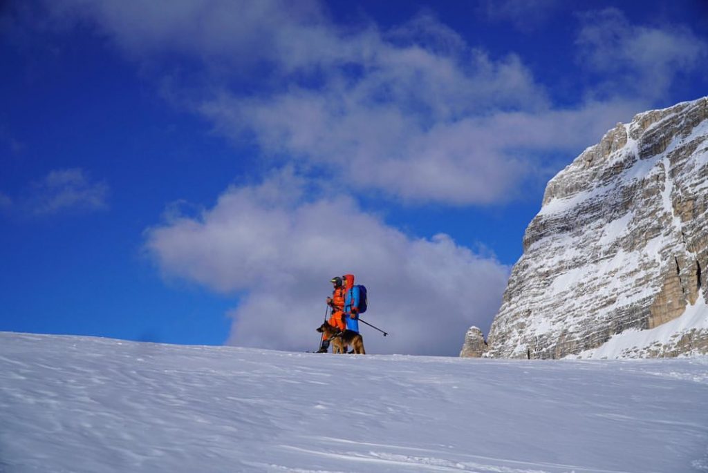 Dolomiti, in partenza per la traversata delle Alpi - Foto Instagram Xavier Cailhol