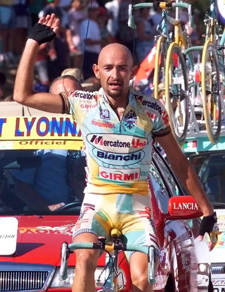 Marco Pantani al Tour de France 1998. Foto Ansa