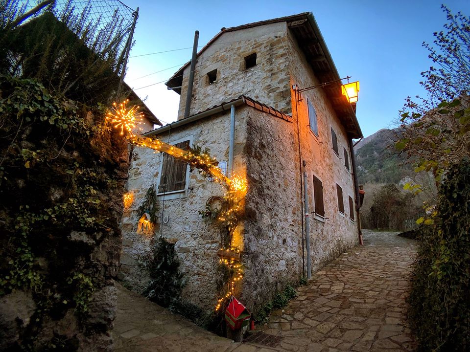 Scorci natalizi tra i borghi friulani - Foto FB @I Borghi più belli d