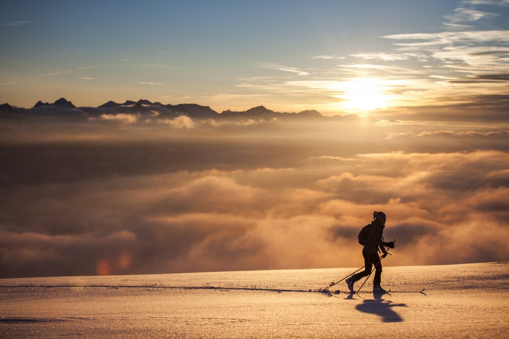 Scialpinismo al tramonto all’Alpe Lusia. Foto L. Morandini 