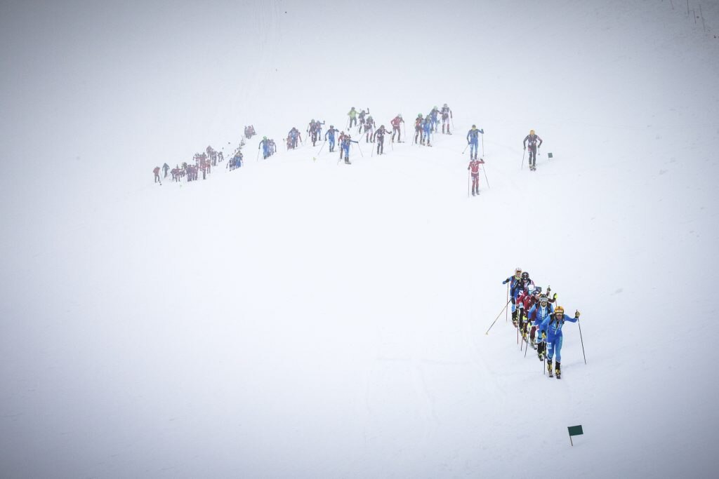 In salita nella nebbia - Individual Race  - Foto Maurizio Torri/ISMF