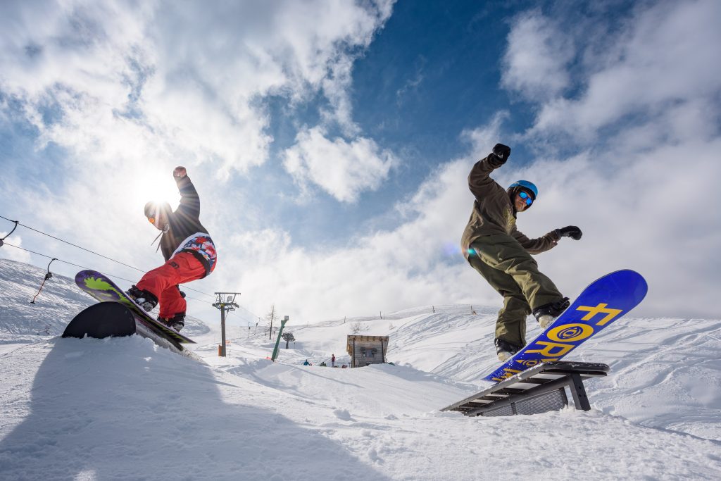 Con la tavola allo Snowpark Alpe di Mera (Valsesia): adrenalina e divertimento assicurati.