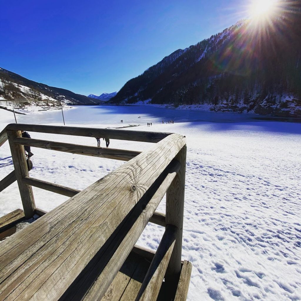 Il lago ghiacciato di Pontechianale - Foto Instagram Fabrizio Tosco
