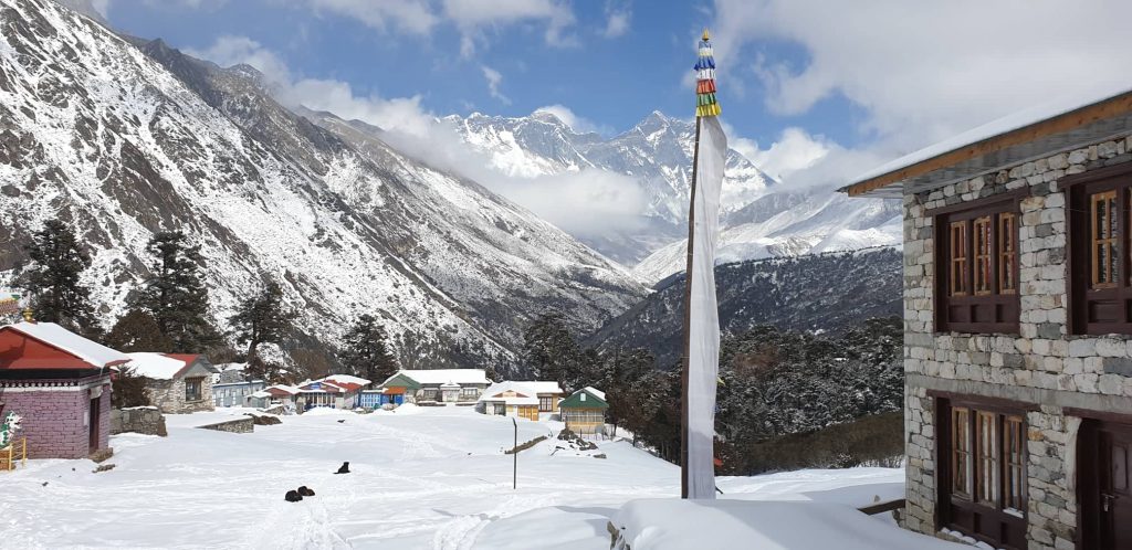 A Tengboche, spedizione al Lobuche. Foto @ Russianclimb