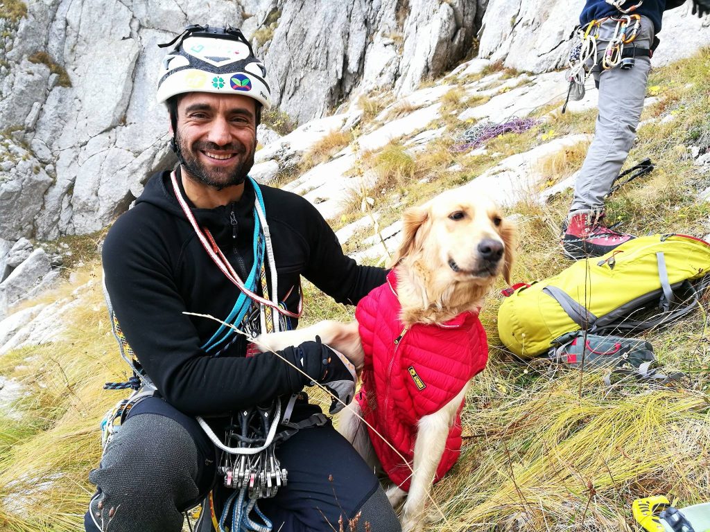 In falesia con la sua fedele Wilma