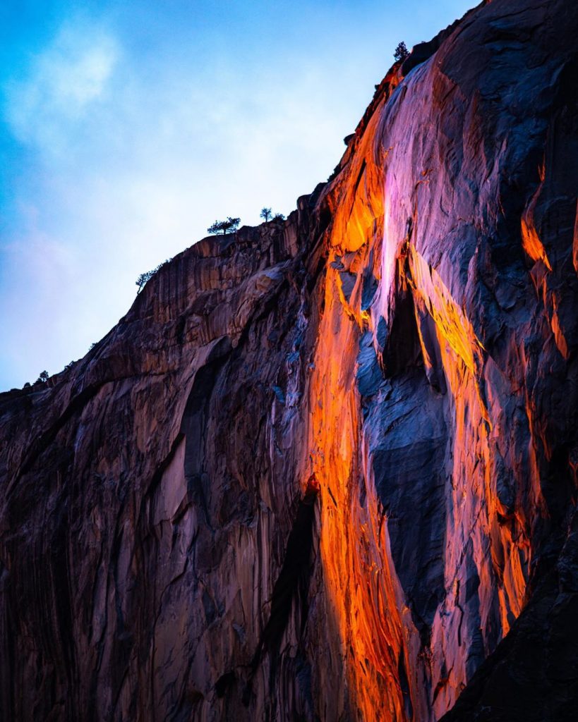 La cascata di fuoco 2020 dopo un giorno di pioggia - Foto Instagram Hong Guo