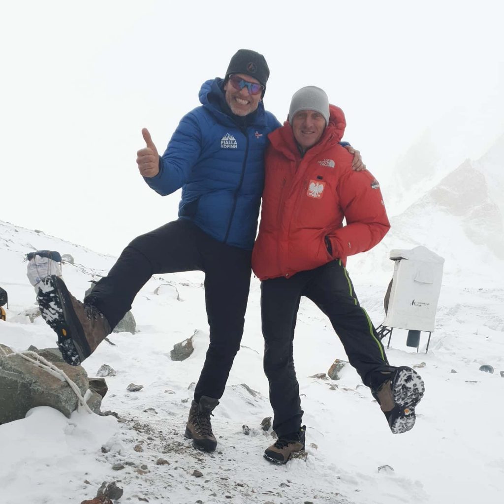 Con Denis Urubko. Foto @ John Snorri