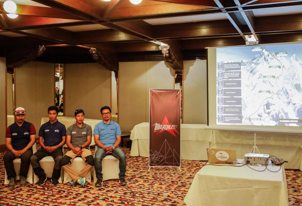 Conferenza stampa della spedizione nepalese 