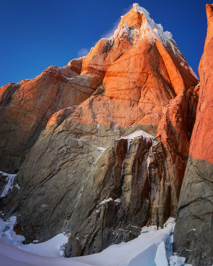 Cerro Torre, in una foto di Matteo Della Bordella. 