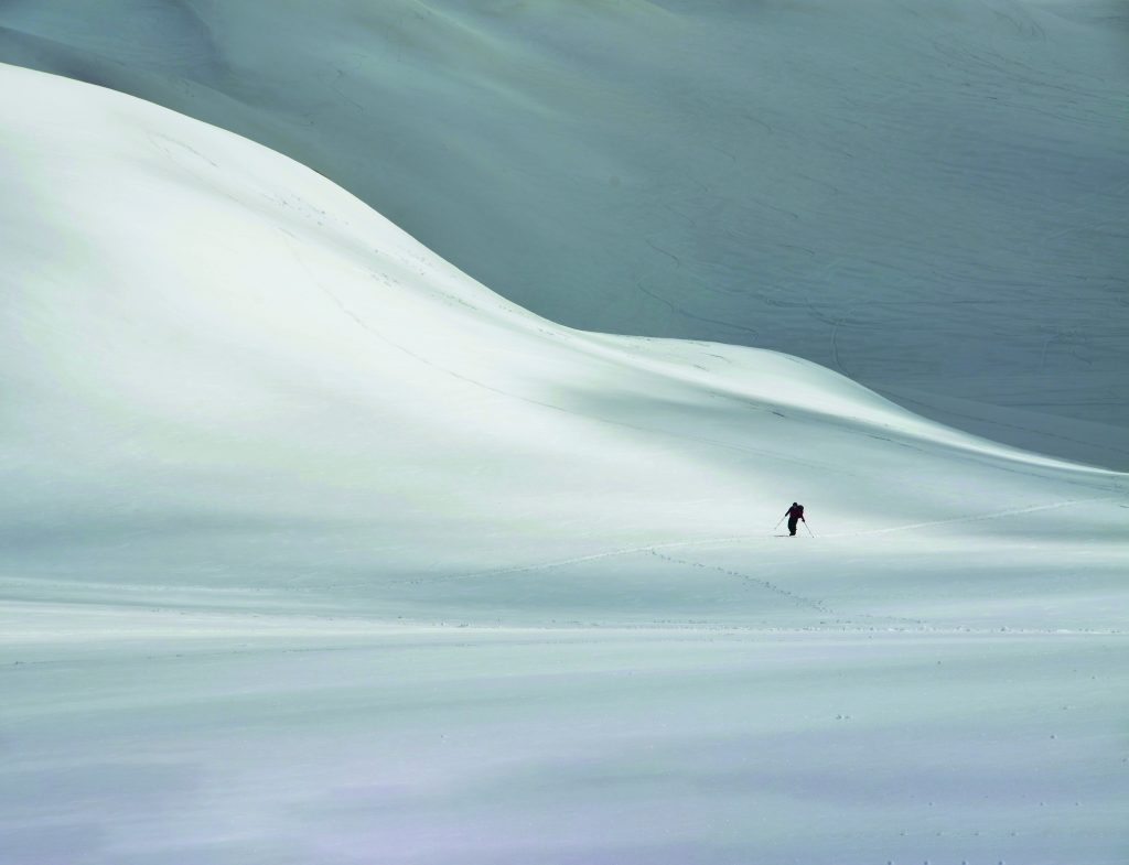 Salendo al Mont
Ormelune Ovest (3278 m), classico e remunerativo itinerario scialpinistico in fondo alla Valgrisench. Foto . Marco Gabbin - ClickAlps